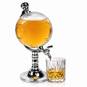 Dozator pentru băuturi în formă de glob pământesc, 3,5 L – robinet integrat și suport elegant, 24 × 42 cm